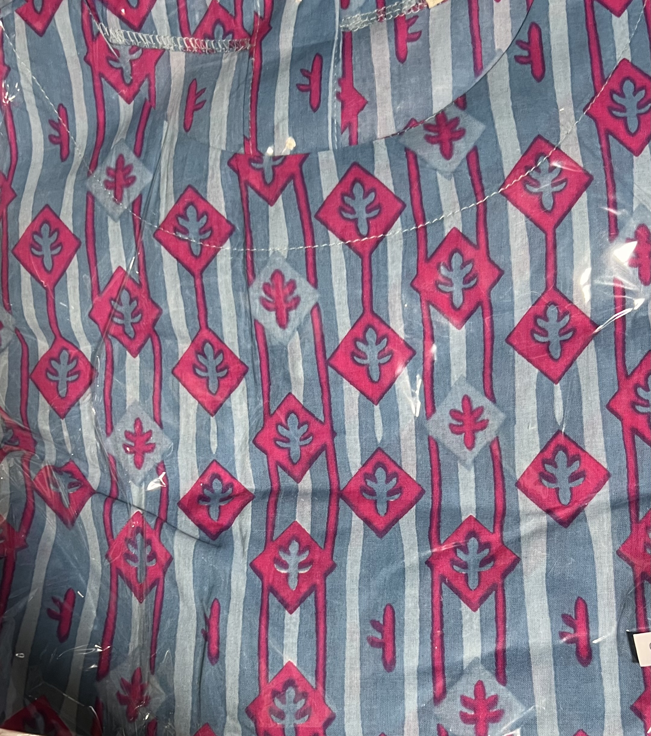 Celeste y Fucsia